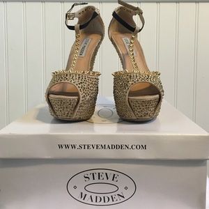 Steve Madden heels size 6
